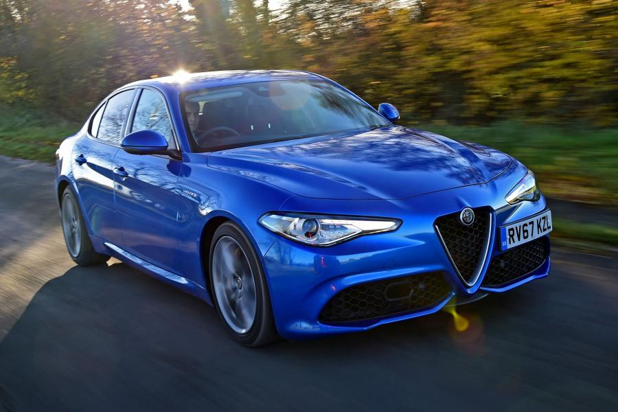  Alfa Romeo Giulia Veloce Q2 (952) 2017 года  (UK) (фото 12 из 15)